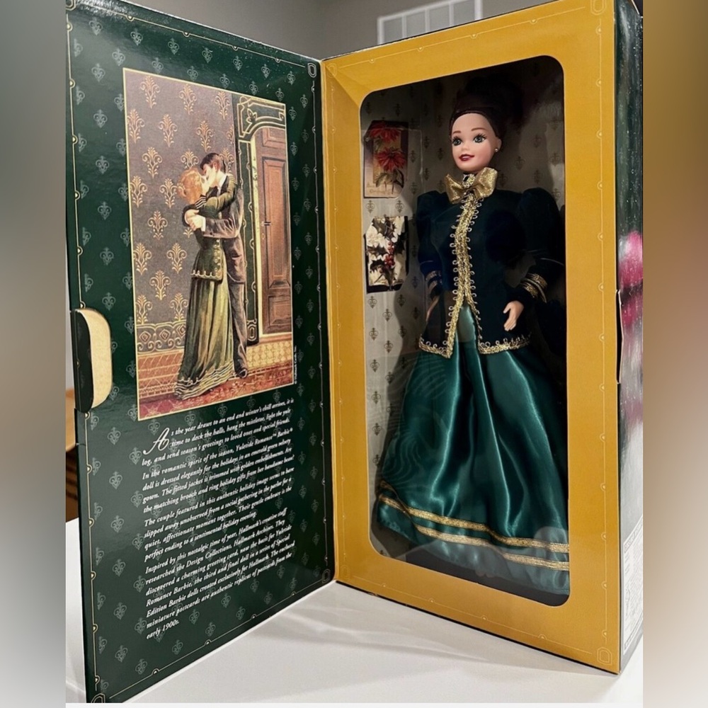 Yuletide Romance 1996 Mattel
Barbie Hallmark Special Edition Doll